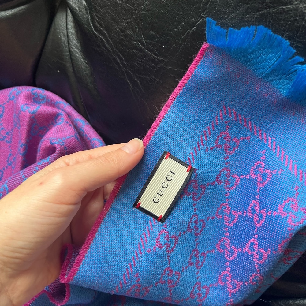 Gucci wool scarf